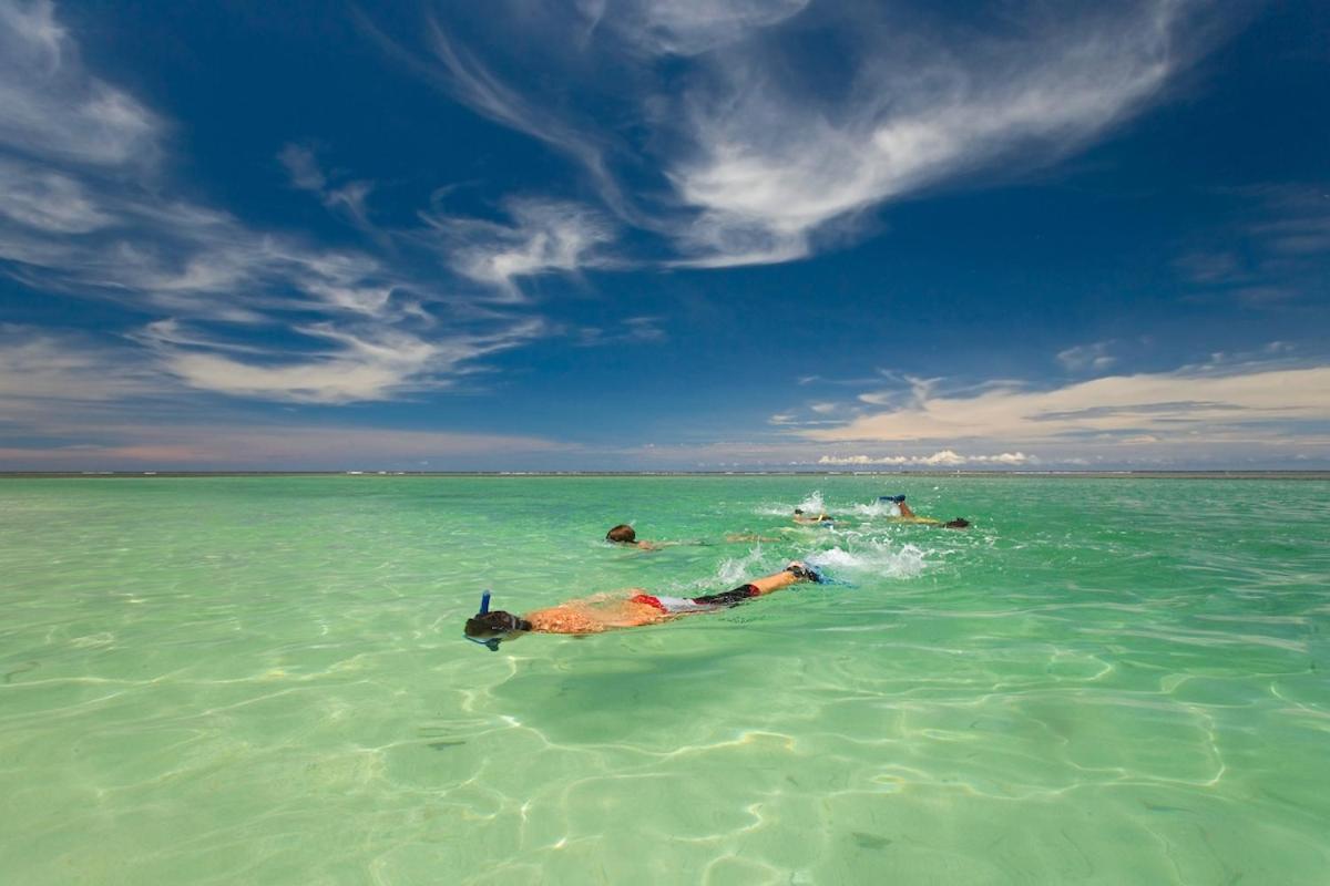 Pelican Beach Resort South Water Caye Dangriga Buitenkant foto